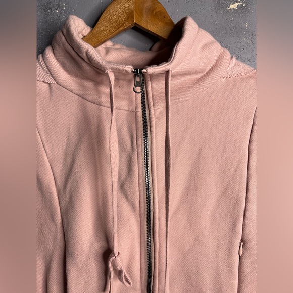 Alo Cruiser Crop Pink Zip Up Hoodie.  Size Medium - Picture 5 of 10